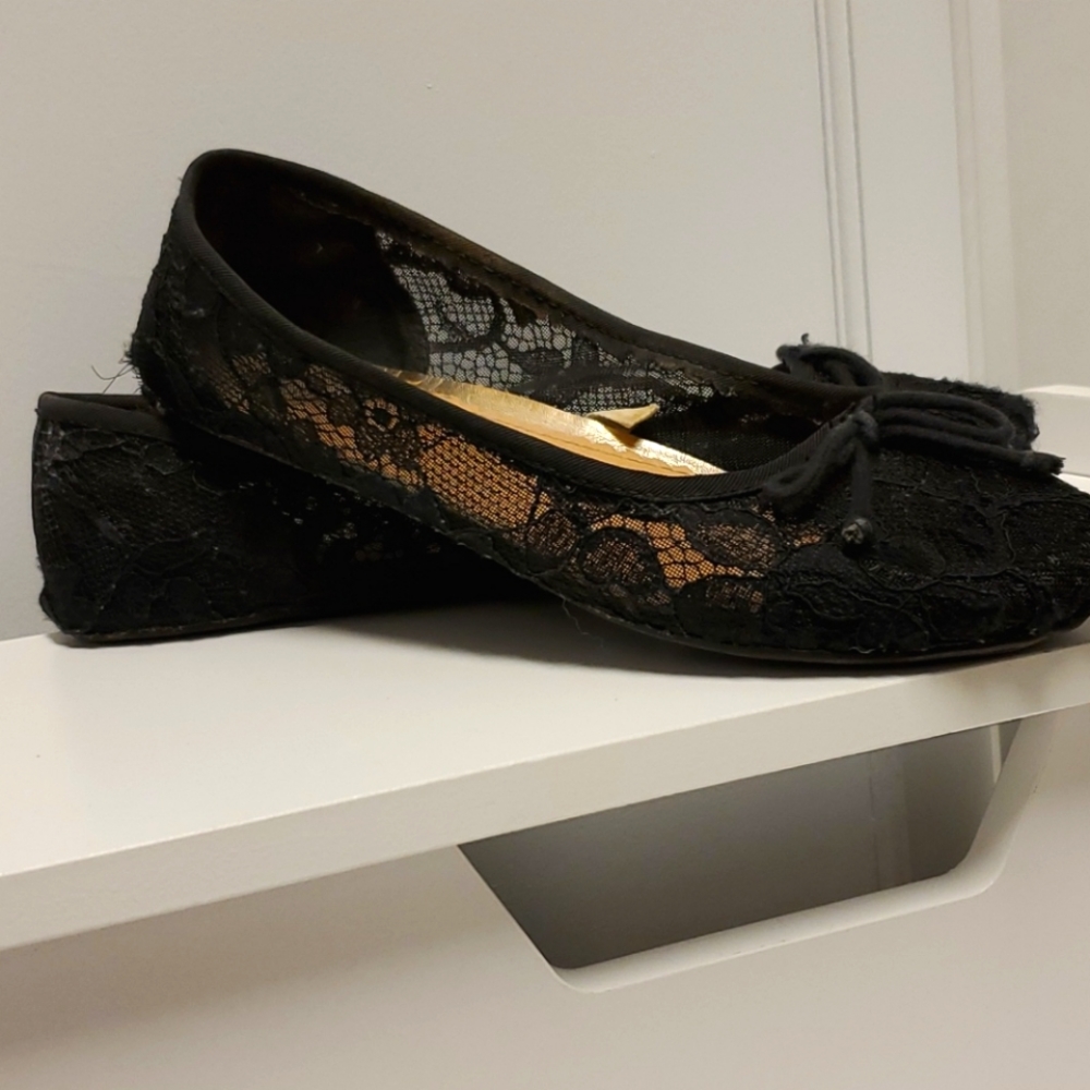 Mossimo Supply Co black lace flats